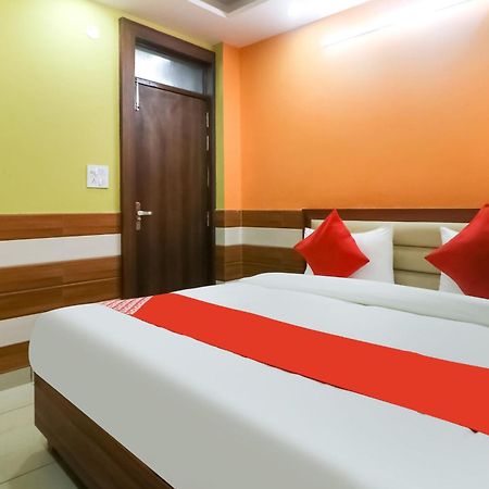 Hotel O Mayur Plaza デリー エクステリア 写真