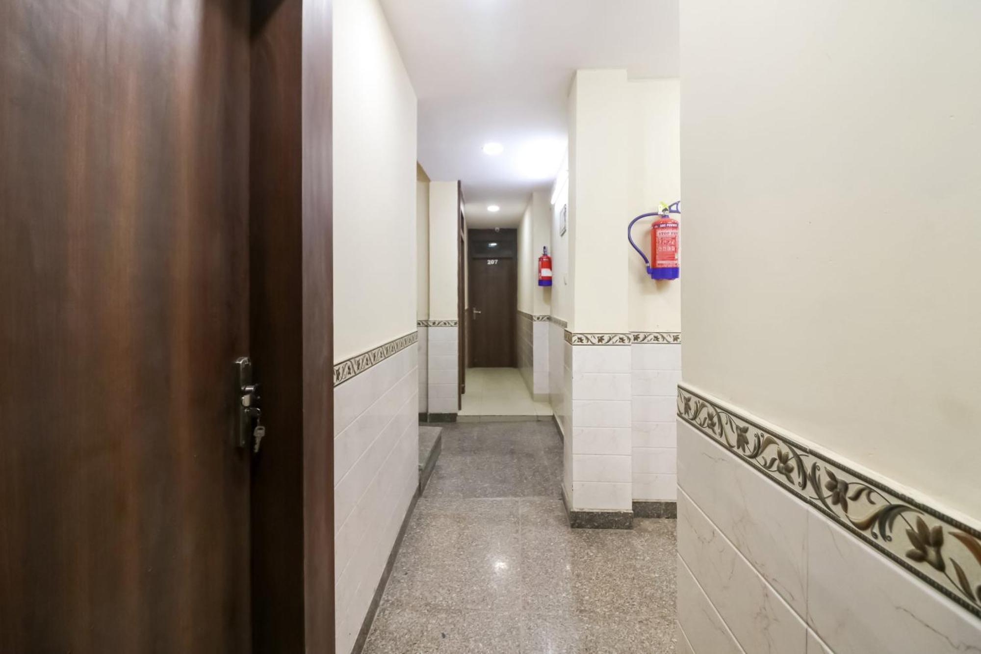 Hotel O Mayur Plaza デリー エクステリア 写真