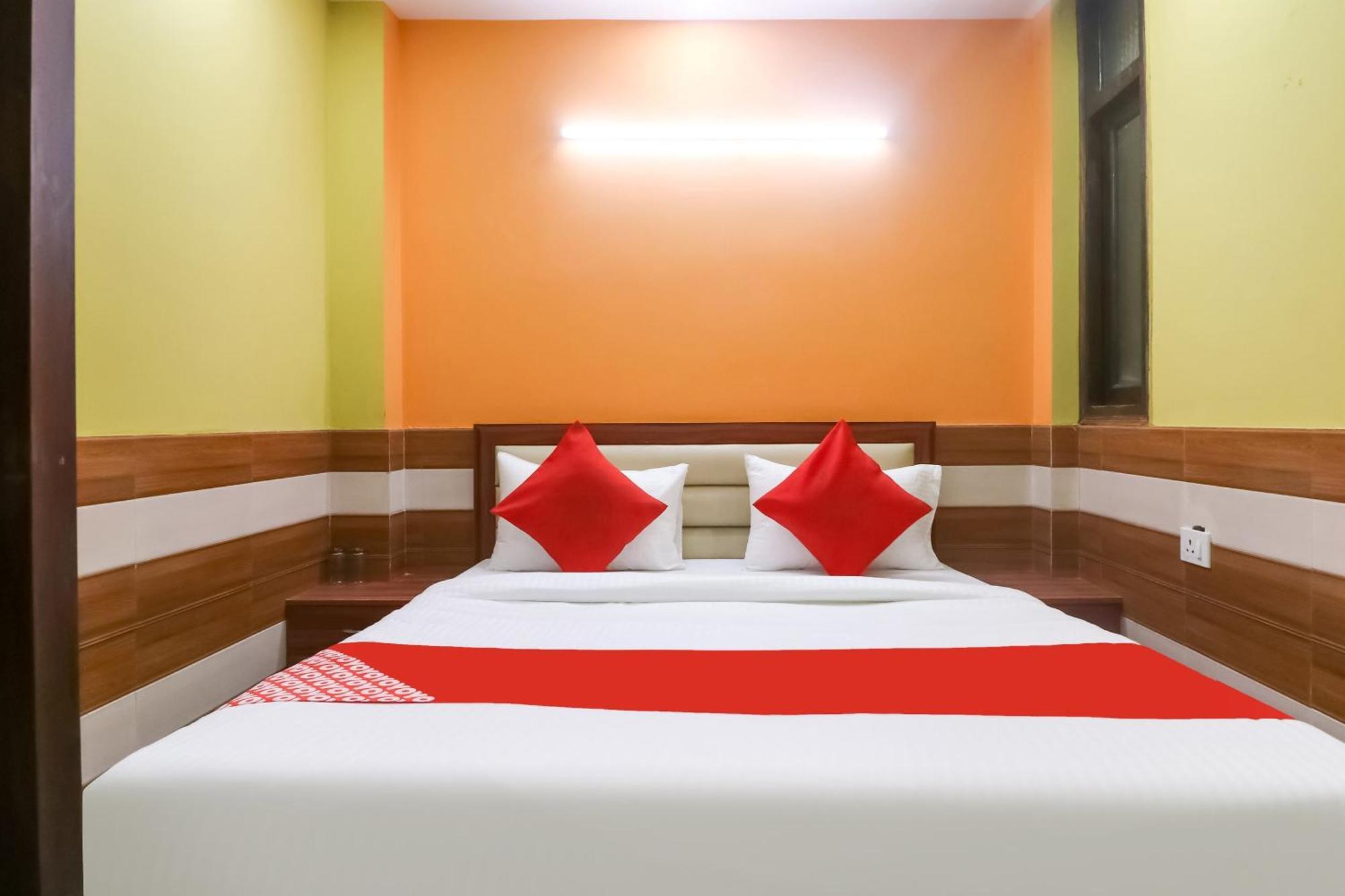Hotel O Mayur Plaza デリー エクステリア 写真