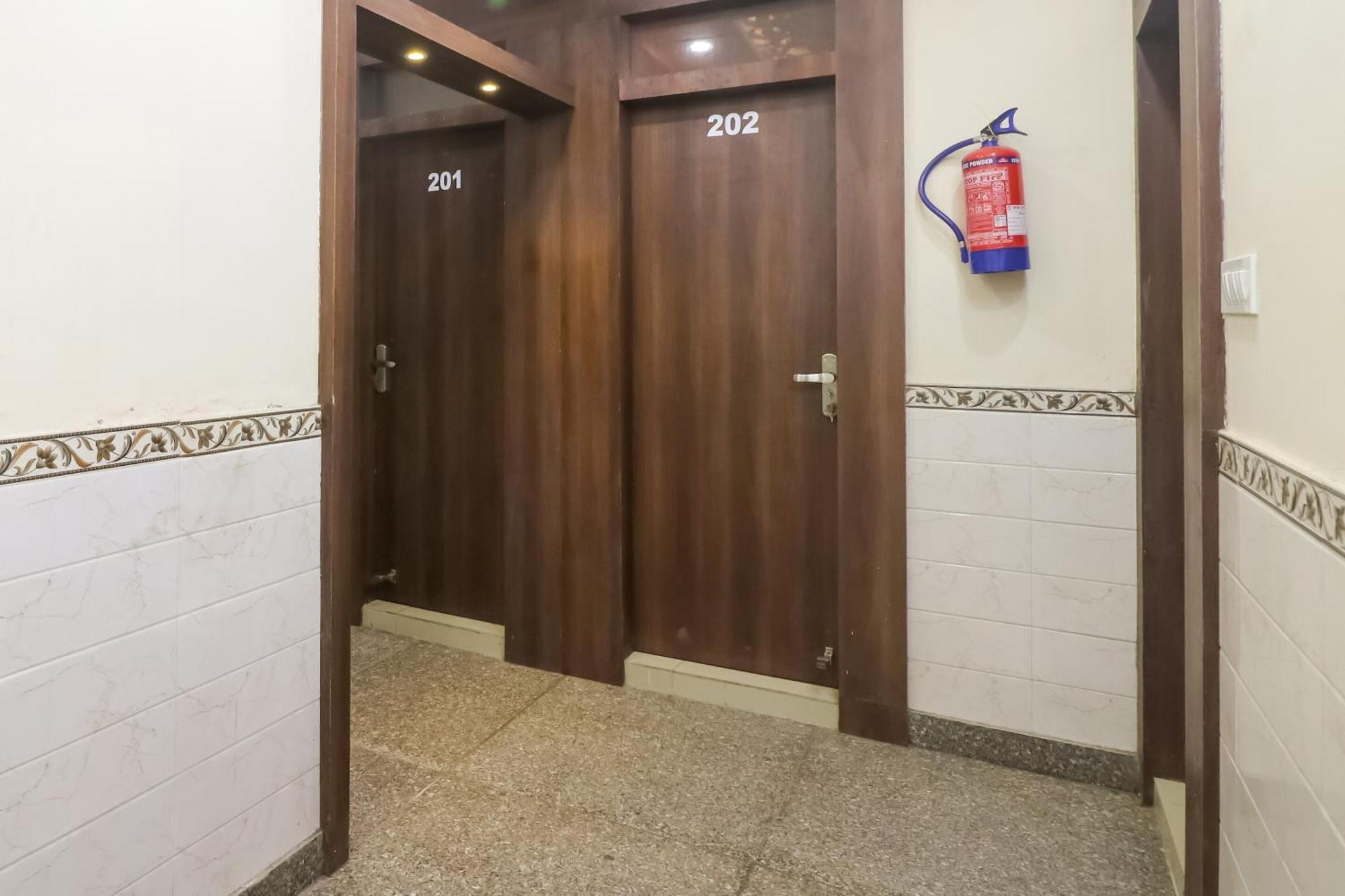 Hotel O Mayur Plaza デリー エクステリア 写真